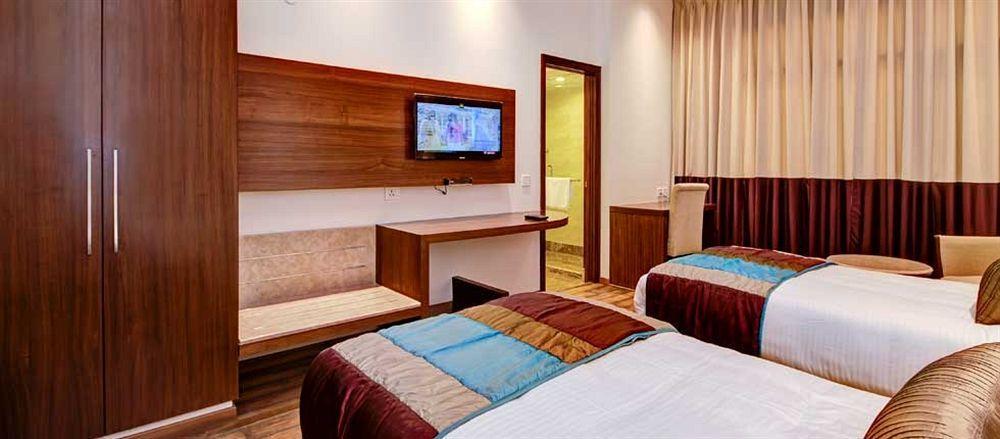 La Sagrita Hotel New Delhi Exterior photo