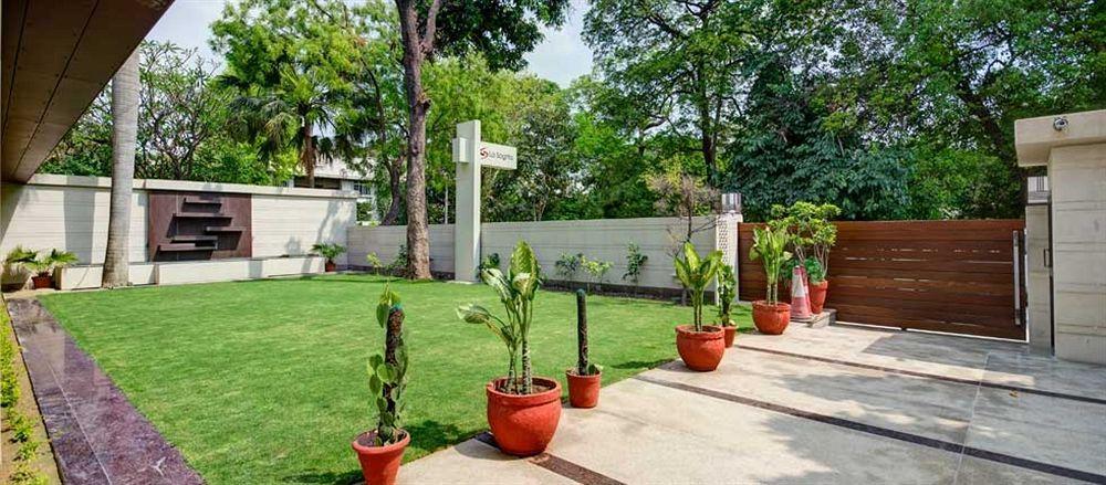 La Sagrita Hotel New Delhi Exterior photo