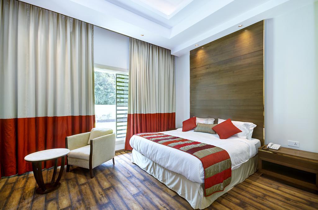 La Sagrita Hotel New Delhi Room photo
