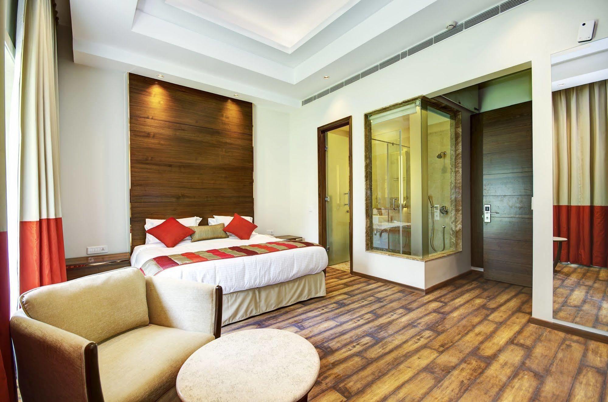 La Sagrita Hotel New Delhi Exterior photo